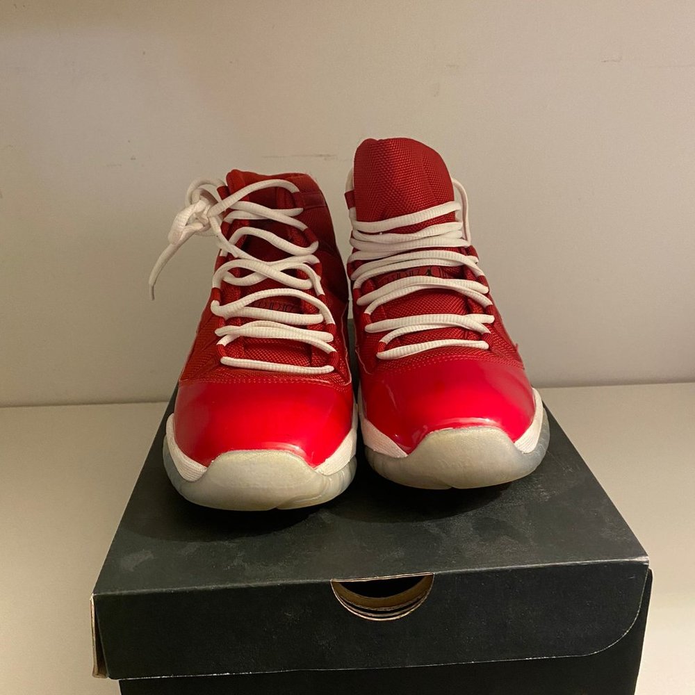 Jordan 11 red 'Win Like 96' Size 7